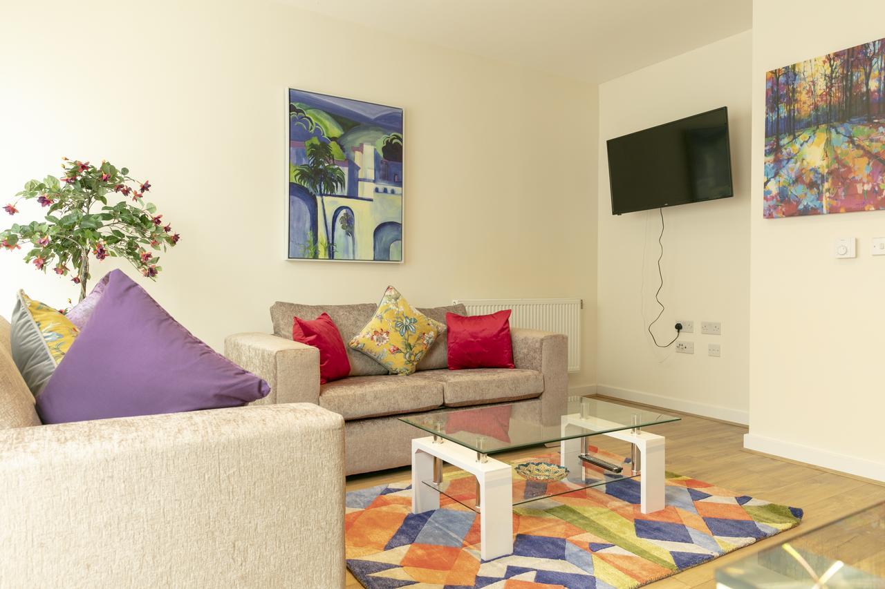 Modern & Exquisite Trumpington Townhouse With Parking & 5 Mins To Papworth Hospital CBG Εξωτερικό φωτογραφία