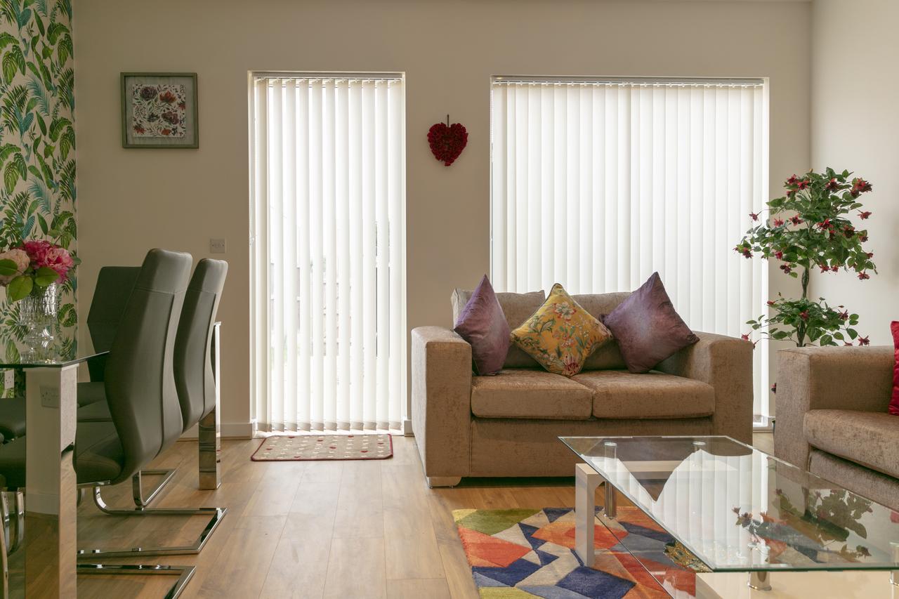 Modern & Exquisite Trumpington Townhouse With Parking & 5 Mins To Papworth Hospital CBG Εξωτερικό φωτογραφία
