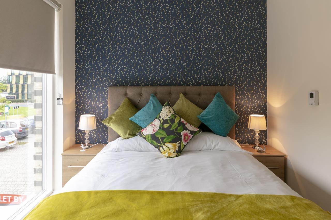 Modern & Exquisite Trumpington Townhouse With Parking & 5 Mins To Papworth Hospital CBG Εξωτερικό φωτογραφία