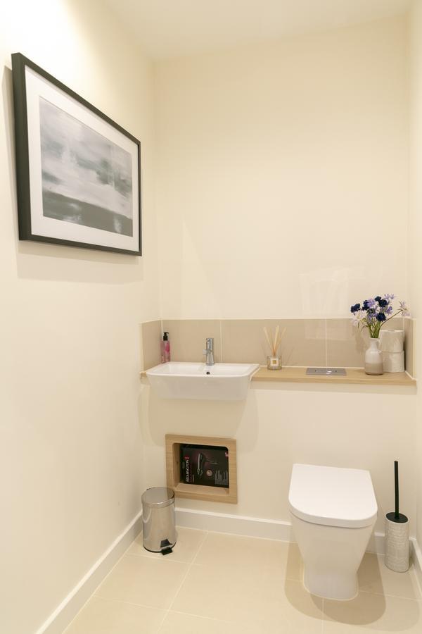 Modern & Exquisite Trumpington Townhouse With Parking & 5 Mins To Papworth Hospital CBG Εξωτερικό φωτογραφία