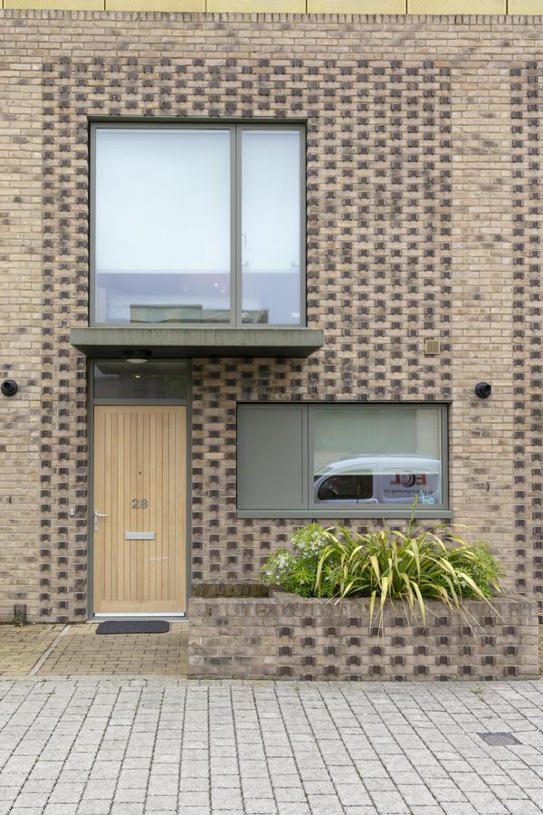 Modern & Exquisite Trumpington Townhouse With Parking & 5 Mins To Papworth Hospital CBG Εξωτερικό φωτογραφία