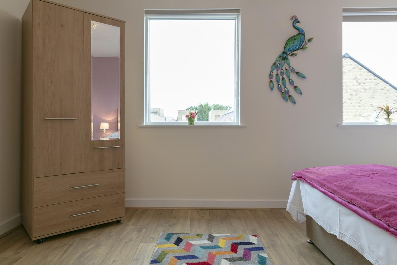 Modern & Exquisite Trumpington Townhouse With Parking & 5 Mins To Papworth Hospital CBG Εξωτερικό φωτογραφία