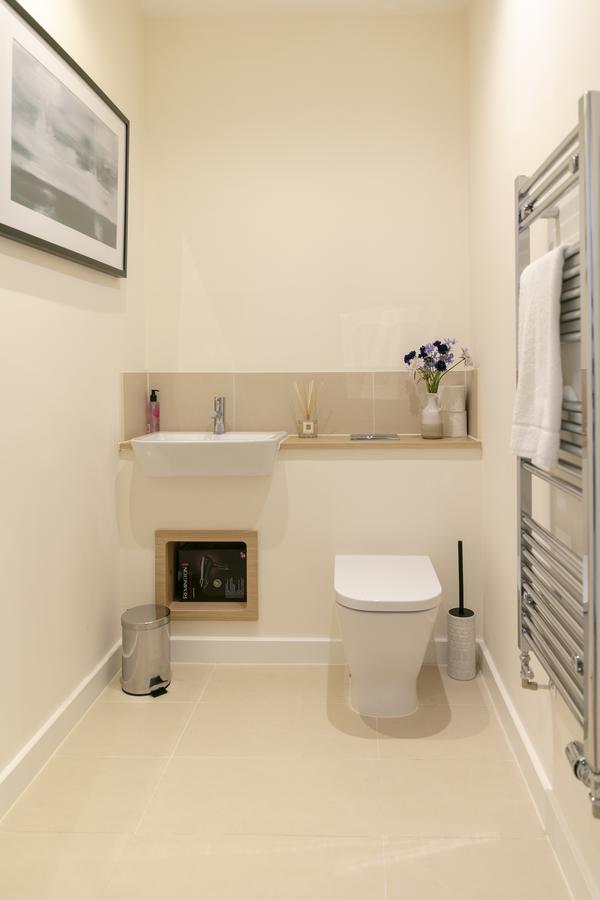 Modern & Exquisite Trumpington Townhouse With Parking & 5 Mins To Papworth Hospital CBG Εξωτερικό φωτογραφία