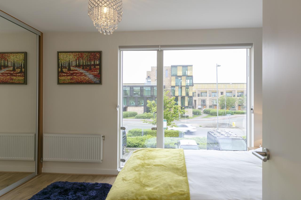 Modern & Exquisite Trumpington Townhouse With Parking & 5 Mins To Papworth Hospital CBG Εξωτερικό φωτογραφία