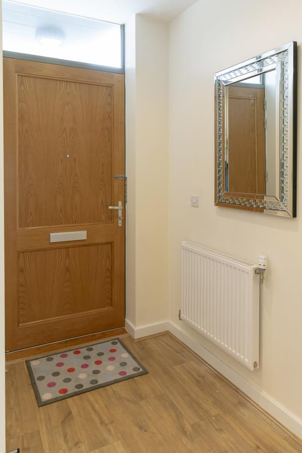 Modern & Exquisite Trumpington Townhouse With Parking & 5 Mins To Papworth Hospital CBG Εξωτερικό φωτογραφία