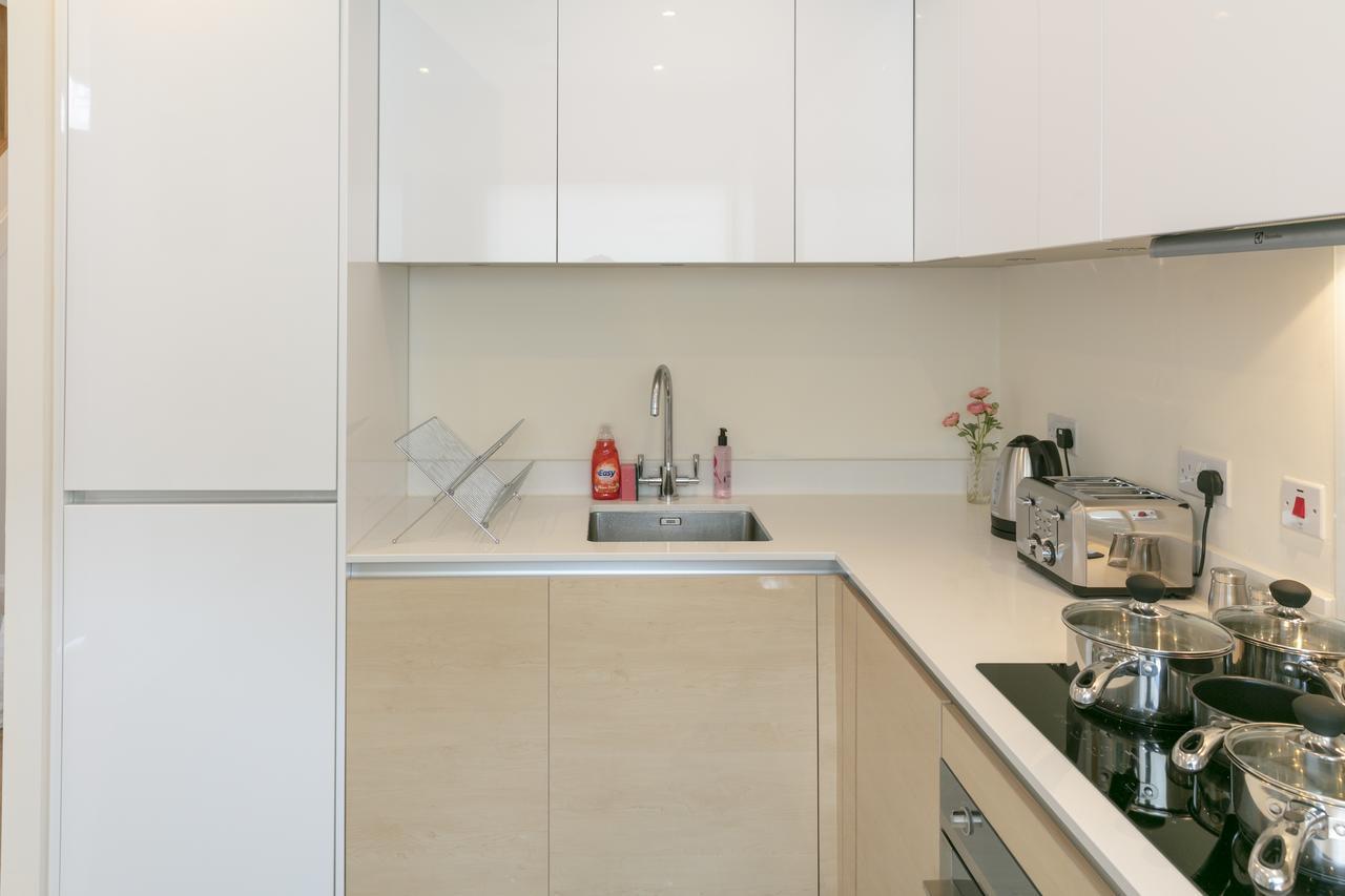 Modern & Exquisite Trumpington Townhouse With Parking & 5 Mins To Papworth Hospital CBG Εξωτερικό φωτογραφία